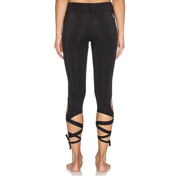 NEW Free People Tie Wrapped Yoga Leggings- Medium - Picture 5 of 6